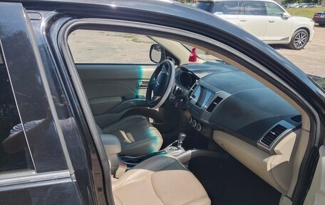 Mitsubishi Outlander III рестайлинг 3, 2008 год, 925 000 рублей, 6 фотография