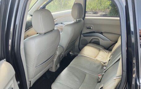Mitsubishi Outlander III рестайлинг 3, 2008 год, 925 000 рублей, 11 фотография