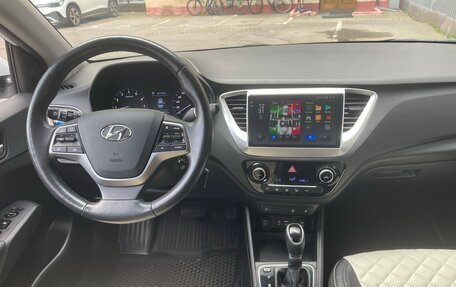 Hyundai Solaris II рестайлинг, 2017 год, 1 480 000 рублей, 11 фотография