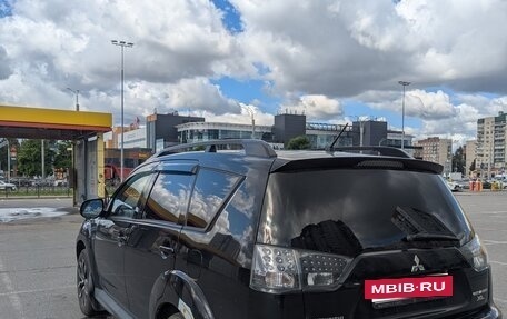 Mitsubishi Outlander III рестайлинг 3, 2010 год, 1 100 000 рублей, 8 фотография