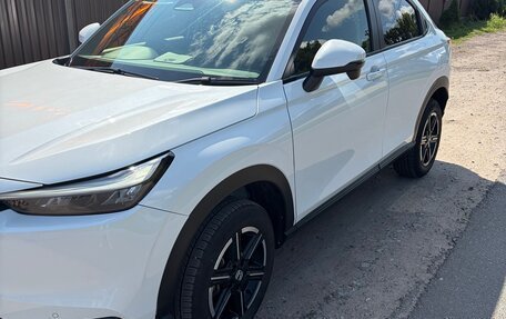 Honda Vezel, 2024 год, 2 490 000 рублей, 4 фотография
