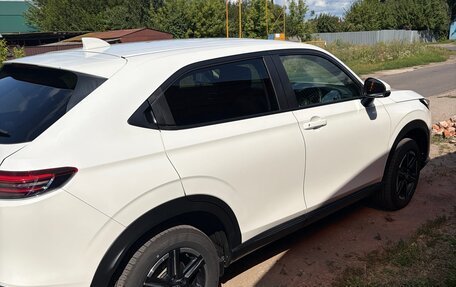 Honda Vezel, 2024 год, 2 490 000 рублей, 3 фотография