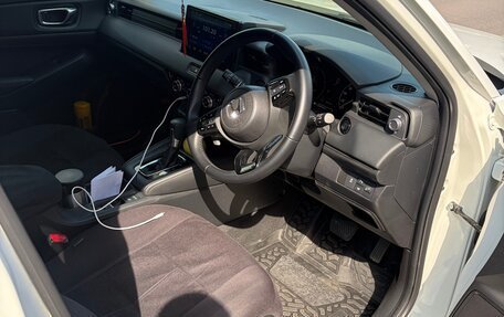 Honda Vezel, 2024 год, 2 490 000 рублей, 6 фотография