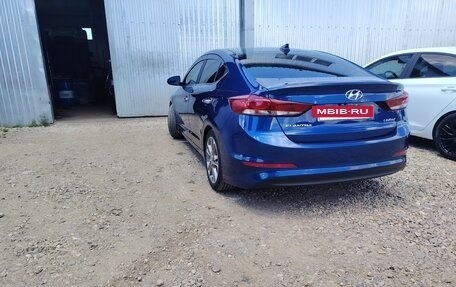 Hyundai Elantra VI рестайлинг, 2017 год, 1 800 000 рублей, 3 фотография