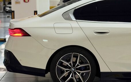 BMW 5 серия, 2025 год, 7 920 000 рублей, 9 фотография