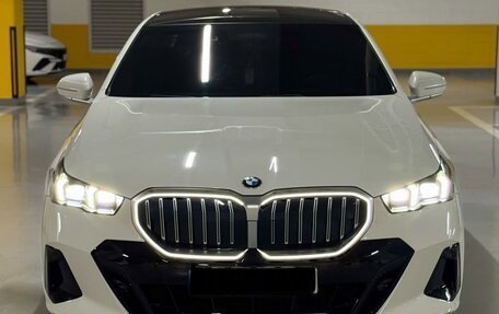 BMW 5 серия, 2025 год, 7 920 000 рублей, 2 фотография