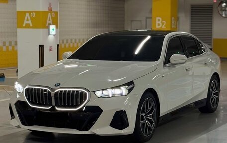 BMW 5 серия, 2025 год, 7 920 000 рублей, 3 фотография