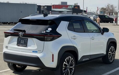 Toyota Yaris Cross, 2022 год, 1 630 000 рублей, 4 фотография