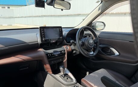 Toyota Yaris Cross, 2022 год, 1 630 000 рублей, 7 фотография