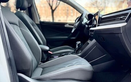 Volkswagen Tiguan II, 2022 год, 3 100 000 рублей, 10 фотография