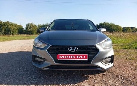Hyundai Solaris II рестайлинг, 2017 год, 950 000 рублей, 3 фотография