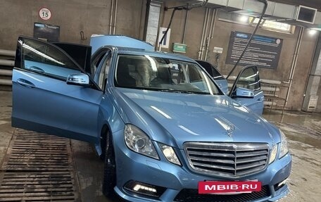 Mercedes-Benz E-Класс, 2011 год, 1 470 000 рублей, 2 фотография