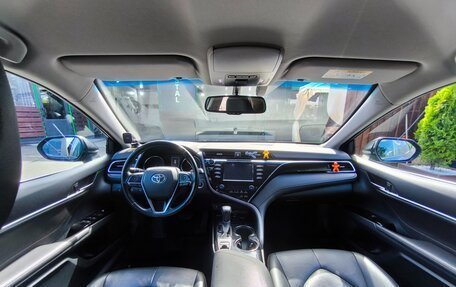 Toyota Camry, 2021 год, 2 500 000 рублей, 8 фотография