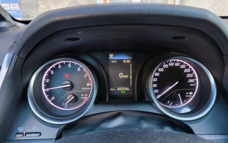 Toyota Camry, 2021 год, 2 500 000 рублей, 9 фотография