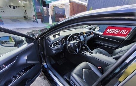 Toyota Camry, 2021 год, 2 500 000 рублей, 7 фотография