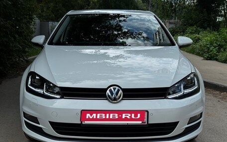Volkswagen Golf VII, 2014 год, 1 385 000 рублей, 2 фотография