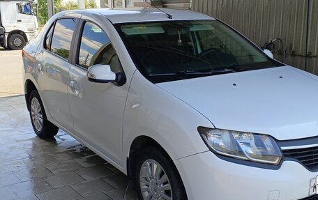 Renault Logan II, 2015 год, 550 000 рублей, 2 фотография