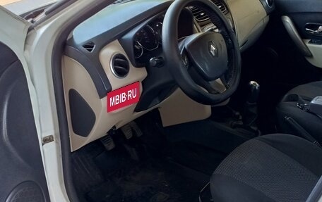 Renault Logan II, 2015 год, 550 000 рублей, 5 фотография