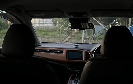 Honda Vezel, 2014 год, 1 335 000 рублей, 17 фотография