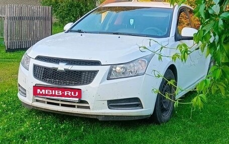 Chevrolet Cruze II, 2012 год, 670 000 рублей, 4 фотография