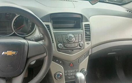 Chevrolet Cruze II, 2012 год, 670 000 рублей, 7 фотография