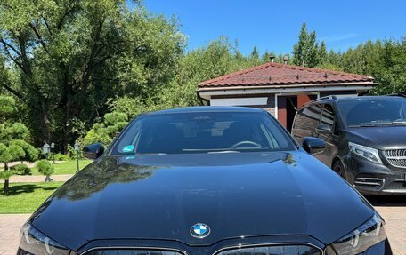 BMW 5 серия, 2025 год, 8 300 000 рублей, 1 фотография
