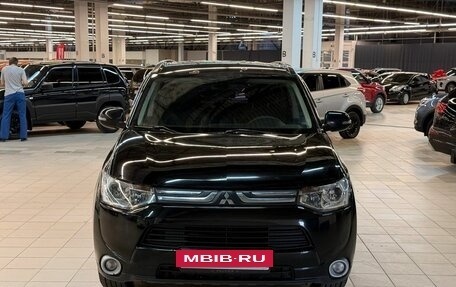 Mitsubishi Outlander III рестайлинг 3, 2013 год, 1 255 000 рублей, 2 фотография