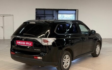 Mitsubishi Outlander III рестайлинг 3, 2013 год, 1 255 000 рублей, 5 фотография