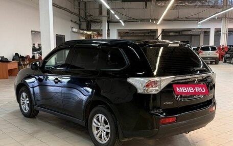 Mitsubishi Outlander III рестайлинг 3, 2013 год, 1 255 000 рублей, 7 фотография