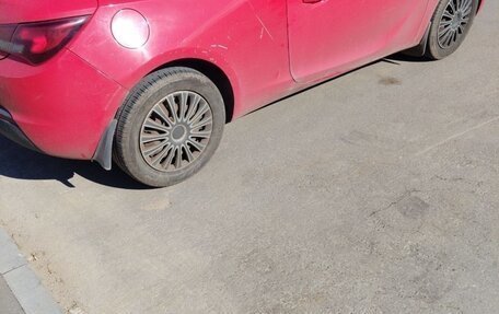 Opel Astra J, 2012 год, 600 000 рублей, 2 фотография