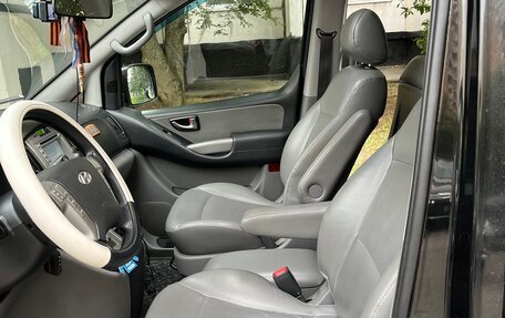 Hyundai Grand Starex Grand Starex I рестайлинг 2, 2013 год, 1 850 000 рублей, 6 фотография