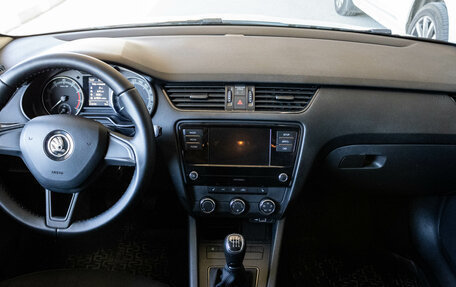 Skoda Octavia, 2018 год, 1 480 000 рублей, 5 фотография