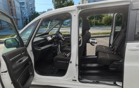 Honda Stepwgn IV, 2020 год, 2 140 000 рублей, 5 фотография