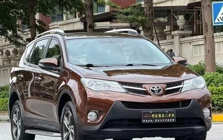 Toyota RAV4, 2016 год, 1 493 000 рублей, 3 фотография