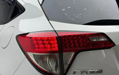 Honda Vezel, 2022 год, 1 565 000 рублей, 6 фотография