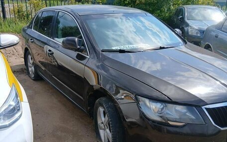 Skoda Superb III рестайлинг, 2014 год, 550 000 рублей, 2 фотография