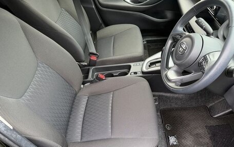 Toyota Yaris Cross, 2022 год, 1 100 010 рублей, 6 фотография