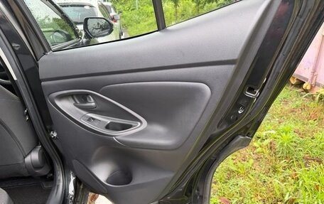Toyota Yaris Cross, 2022 год, 1 100 010 рублей, 13 фотография