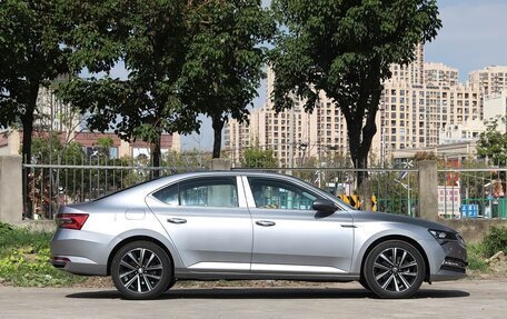 Skoda Superb III рестайлинг, 2026 год, 3 000 000 рублей, 4 фотография