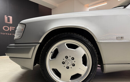 Mercedes-Benz E-Класс, 1993 год, 4 300 000 рублей, 10 фотография