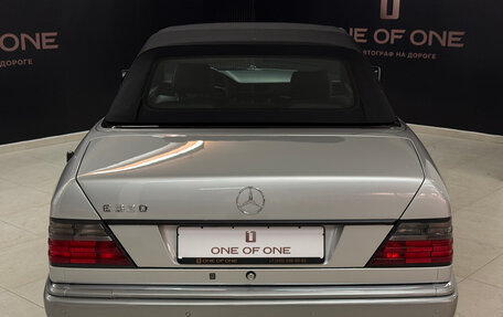Mercedes-Benz E-Класс, 1993 год, 4 300 000 рублей, 8 фотография