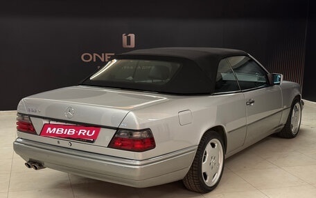 Mercedes-Benz E-Класс, 1993 год, 4 300 000 рублей, 7 фотография