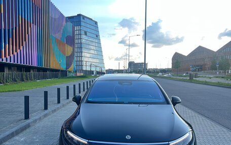 Mercedes-Benz EQS, 2021 год, 8 300 000 рублей, 4 фотография