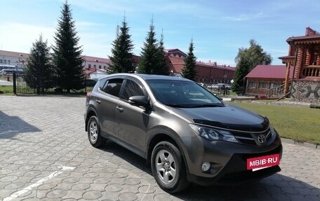 Toyota RAV4, 2014 год, 1 900 000 рублей, 2 фотография
