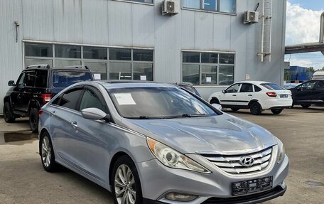 Hyundai Sonata VI, 2010 год, 850 000 рублей, 2 фотография