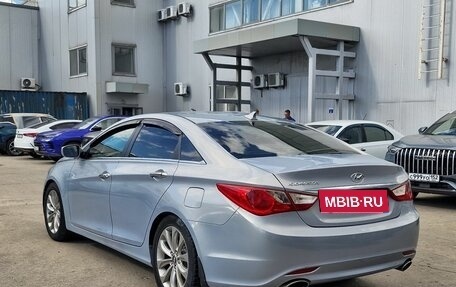 Hyundai Sonata VI, 2010 год, 850 000 рублей, 4 фотография