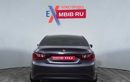 Hyundai Sonata VI, 2011 год, 1 000 000 рублей, 4 фотография
