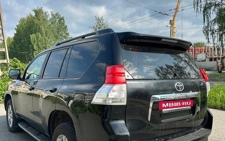 Toyota Land Cruiser Prado 150 рестайлинг 2, 2013 год, 2 050 000 рублей, 11 фотография