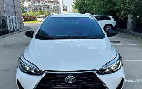 Toyota Yaris XP150 рестайлинг, 2022 год, 1 200 077 рублей, 2 фотография