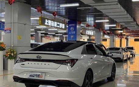 Hyundai Elantra, 2023 год, 1 570 000 рублей, 4 фотография